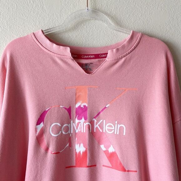 Calvin Klein Logo Pullover Sweater - Picture 2 of 7